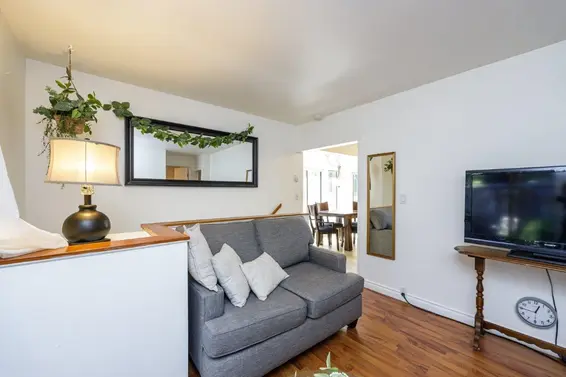 1061 Gladwin Drive, North Vancouver For Sale - image 14