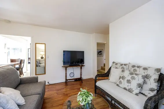 1061 Gladwin Drive, North Vancouver For Sale - image 15