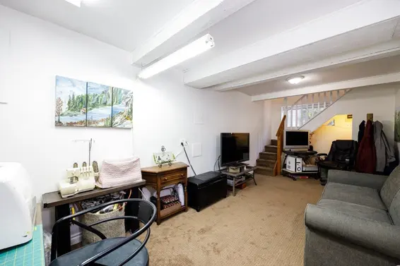 1061 Gladwin Drive, North Vancouver For Sale - image 27