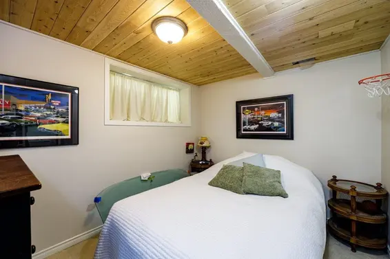 1061 Gladwin Drive, North Vancouver For Sale - image 30
