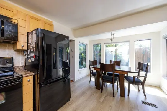 1061 Gladwin Drive, North Vancouver For Sale - image 9
