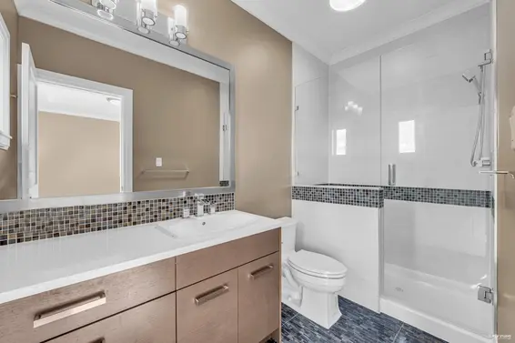 1026 Eyremount Drive, West Vancouver For Sale - image 38