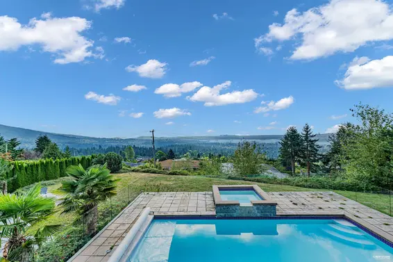 1026 Eyremount Drive, West Vancouver For Sale - image 4