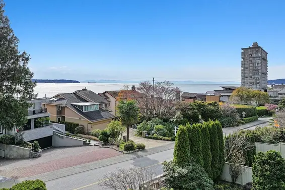 2317 Bellevue Avenue, West Vancouver For Sale - image 3