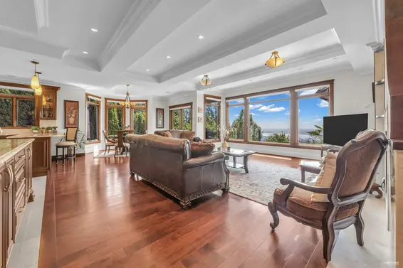 2673 Finch Hill, West Vancouver For Sale - image 15