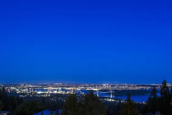 2673 Finch Hill, West Vancouver For Sale - image 2