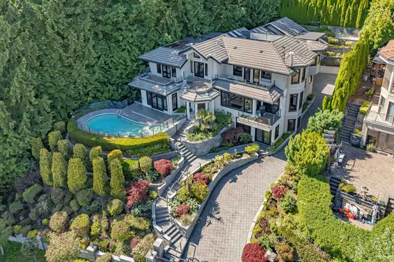 2673 Finch Hill, West Vancouver For Sale - image 3