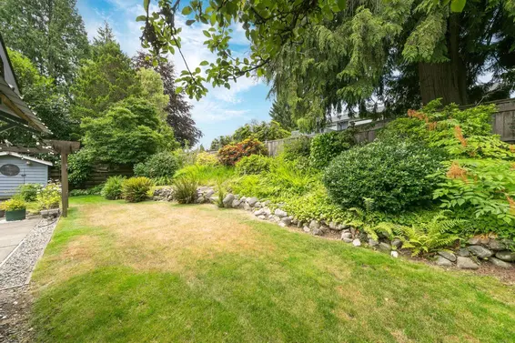 2209 Greylynn Crescent, North Vancouver For Sale - image 12