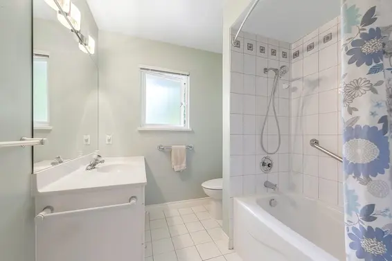 2209 Greylynn Crescent, North Vancouver For Sale - image 20