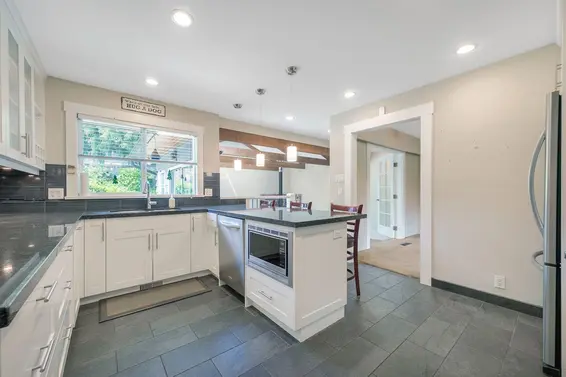2209 Greylynn Crescent, North Vancouver For Sale - image 7