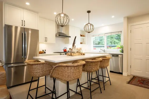 4689 Hoskins Road, North Vancouver For Sale - image 2