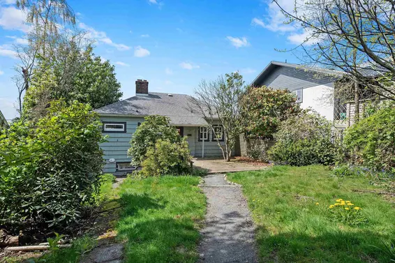1224 21st Street, West Vancouver For Sale - image 2