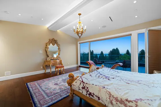 2540 Mathers Avenue, West Vancouver For Sale - image 17