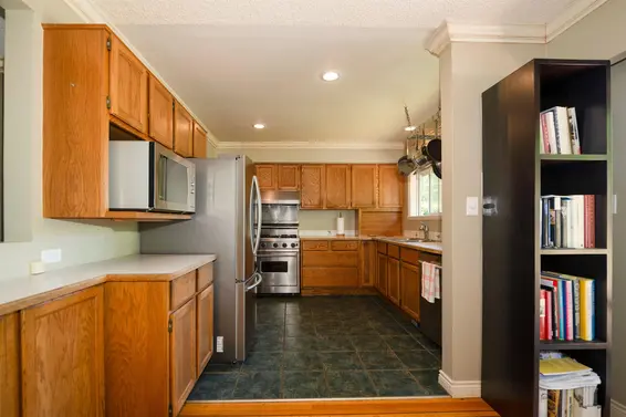 893 Friar Crescent, North Vancouver For Sale - image 12