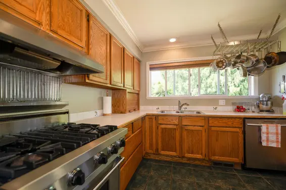 893 Friar Crescent, North Vancouver For Sale - image 14