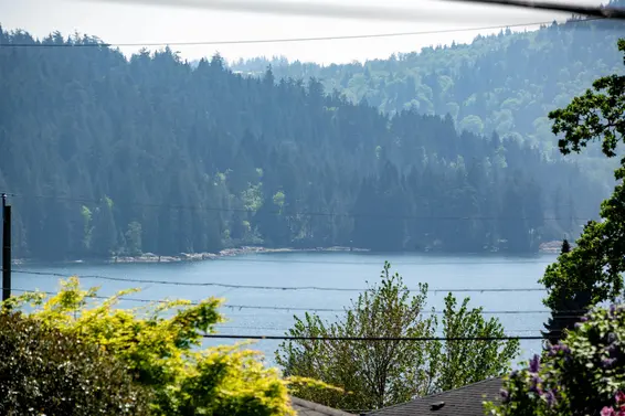 893 Friar Crescent, North Vancouver For Sale - image 2