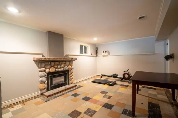 893 Friar Crescent, North Vancouver For Sale - image 20
