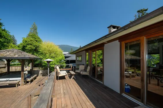 893 Friar Crescent, North Vancouver For Sale - image 27
