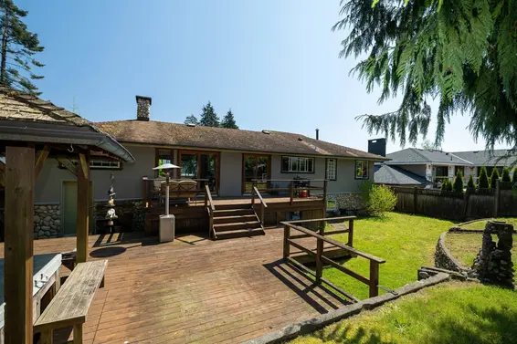893 Friar Crescent, North Vancouver For Sale - image 30