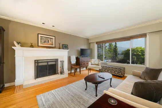 893 Friar Crescent, North Vancouver For Sale - image 5