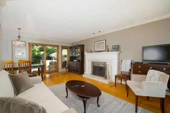 893 Friar Crescent, North Vancouver For Sale - image 6