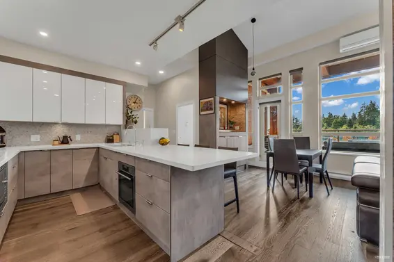 506 3602 Aldercrest Drive, North Vancouver
