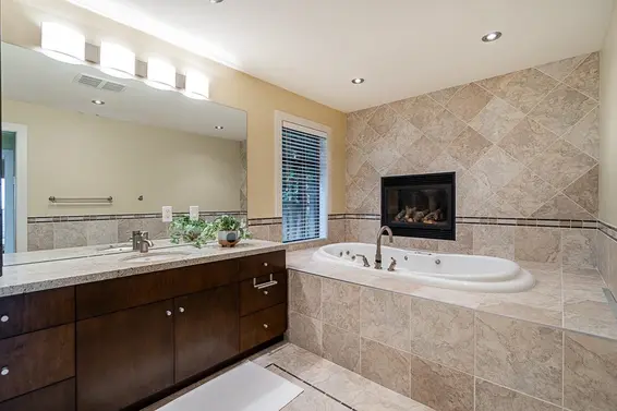 1542 Chartwell Drive, West Vancouver For Sale - image 19