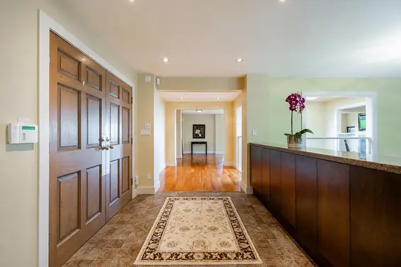 1542 Chartwell Drive, West Vancouver For Sale - image 2