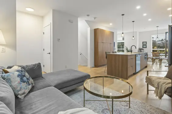 19 533 East 3rd Street, North Vancouver For Sale - image 12