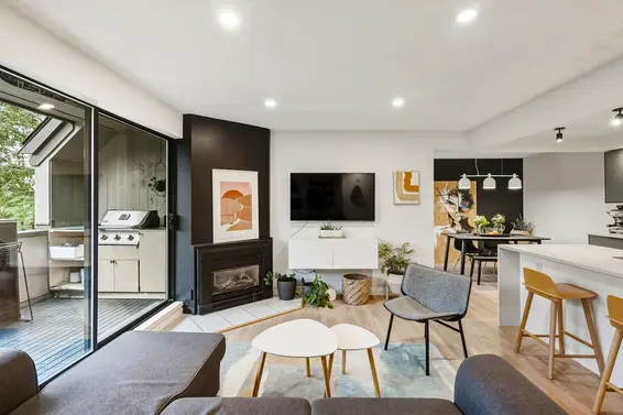 3146 Mountain Highway, North Vancouver For Sale - image 2