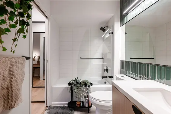 3146 Mountain Highway, North Vancouver For Sale - image 32