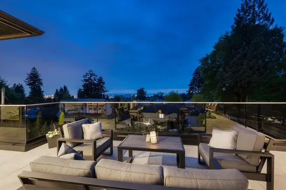 255 Sandringham Crescent, North Vancouver For Sale - image 20