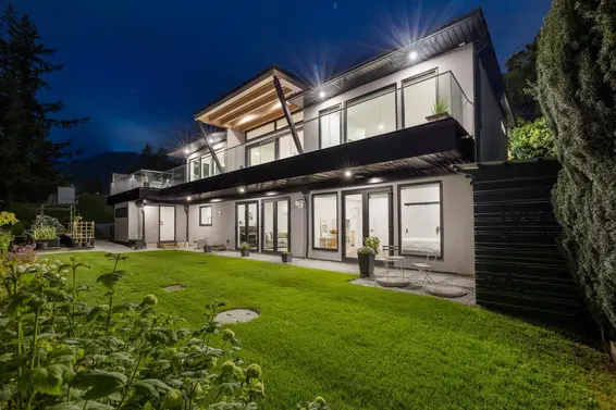 255 Sandringham Crescent, North Vancouver For Sale - image 36