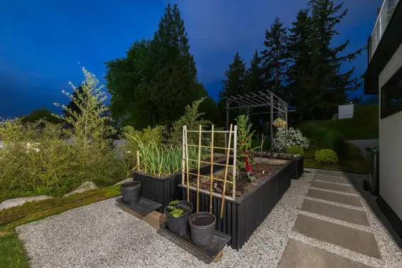 255 Sandringham Crescent, North Vancouver For Sale - image 38