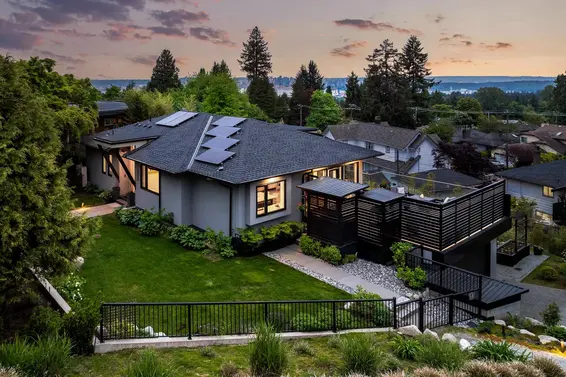 255 Sandringham Crescent, North Vancouver For Sale - image 39