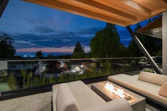 255 Sandringham Crescent, North Vancouver For Sale - image 8
