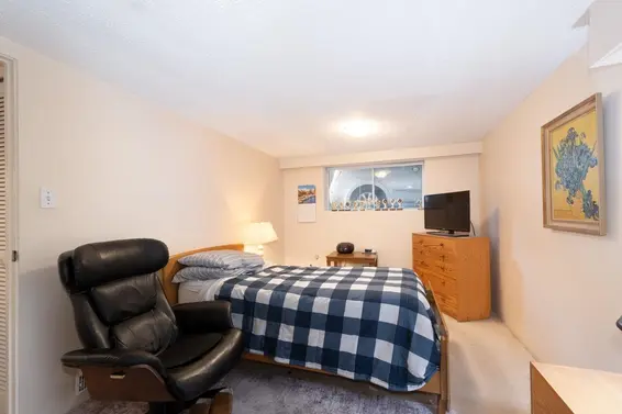 914 17th Street, West Vancouver For Sale - image 28