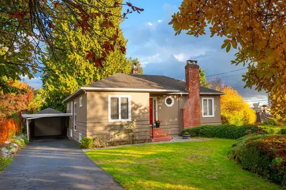 914 17th Street, West Vancouver For Sale - image 3