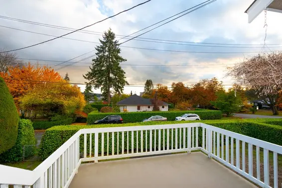 914 17th Street, West Vancouver For Sale - image 32