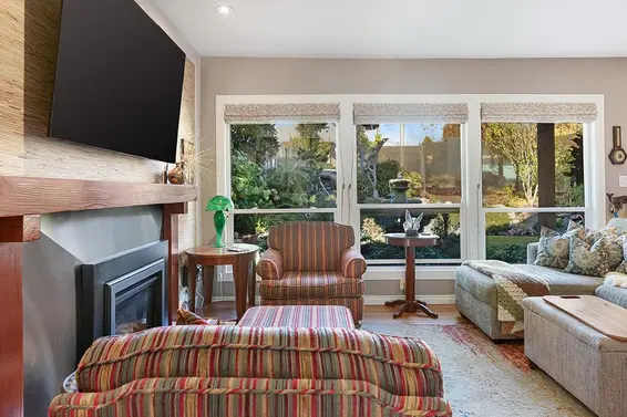 535 East Keith Road, North Vancouver For Sale - image 3