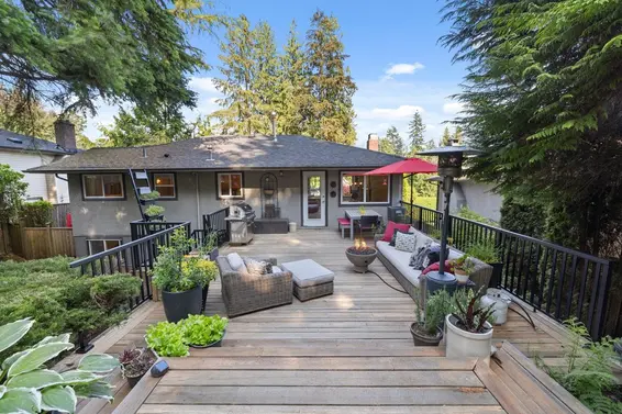 3219 Royal Avenue, North Vancouver For Sale - image 13