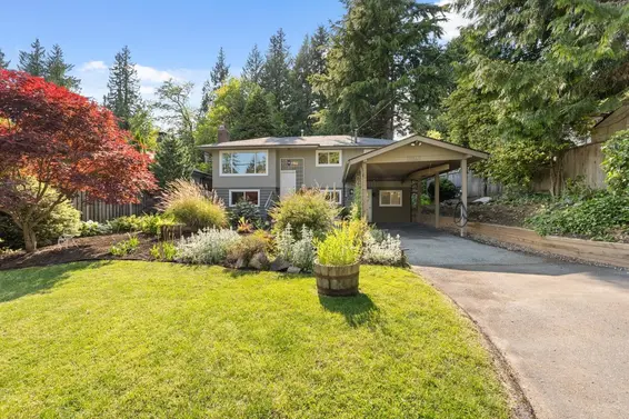 3219 Royal Avenue, North Vancouver For Sale - image 2