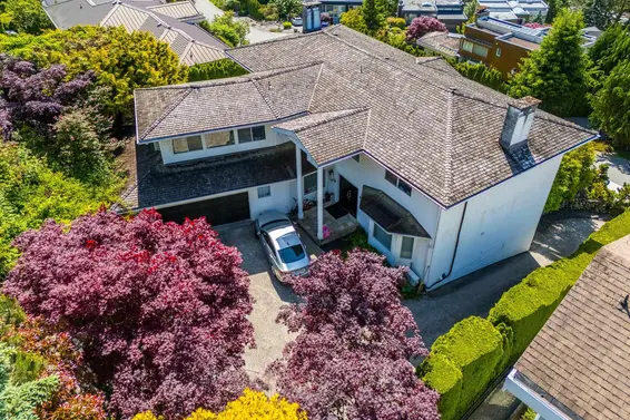 2585 Westhill Way, West Vancouver For Sale - image 8