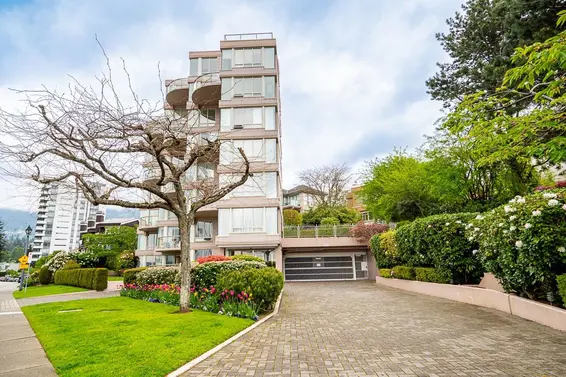 1 2243 Bellevue Avenue, West Vancouver For Sale - image 4