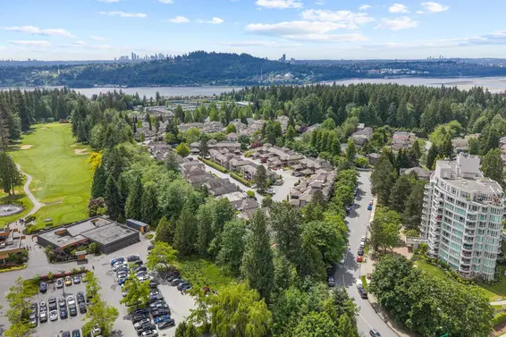904 Roche Point Drive, North Vancouver For Sale - image 2
