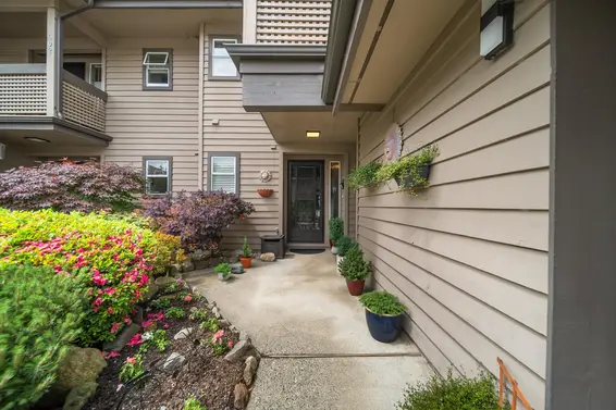 904 Roche Point Drive, North Vancouver For Sale - image 4