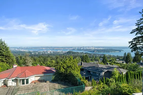 1424 Sandhurst Place, West Vancouver For Sale - image 12
