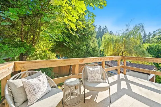 4565 Cove Cliff Road, North Vancouver For Sale - image 11