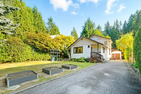 4565 Cove Cliff Road, North Vancouver For Sale - image 2