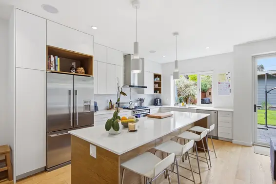 364 West 15th Street, North Vancouver For Sale - image 4